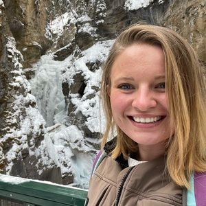 Meet your Posher, Laura